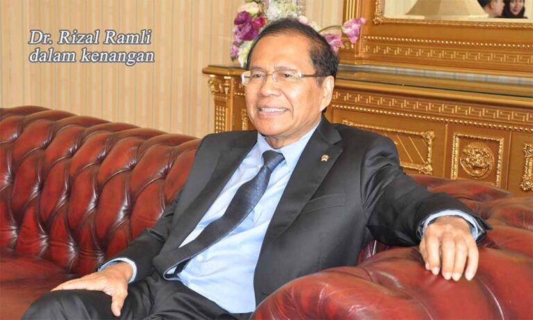 In Memoriam Dr. Rizal Ramli: Cangkir Emas Dipakai Mengemis